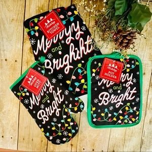 “Merry and Bright” 4Pc Christmas Kitchen Set